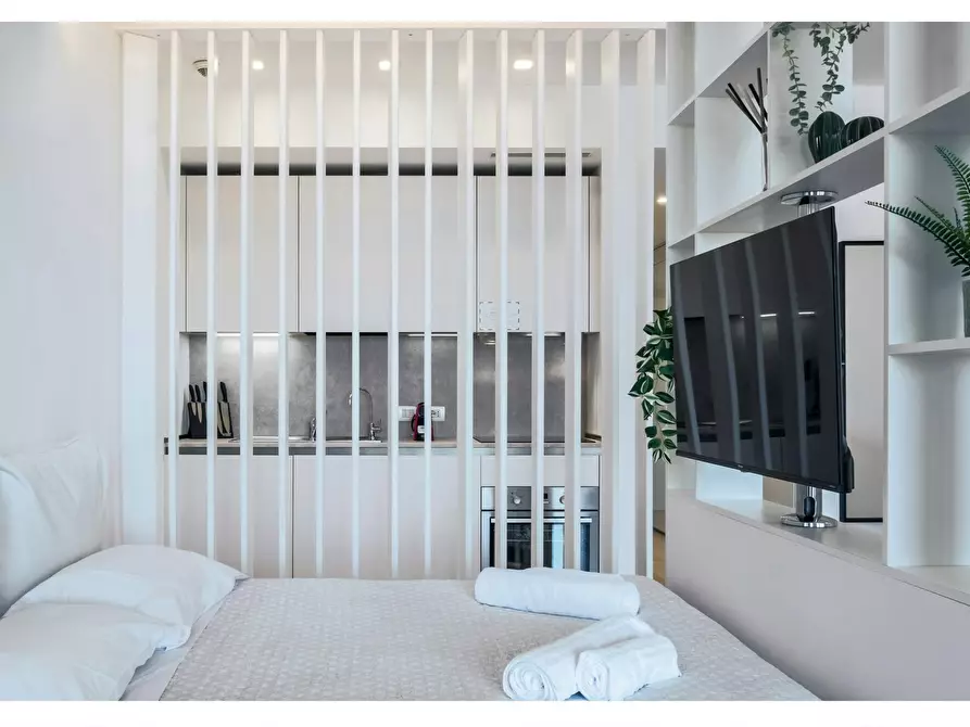 Immagine 2 di Appartamento in affitto  in Viale Giorgio Ribotta a Roma