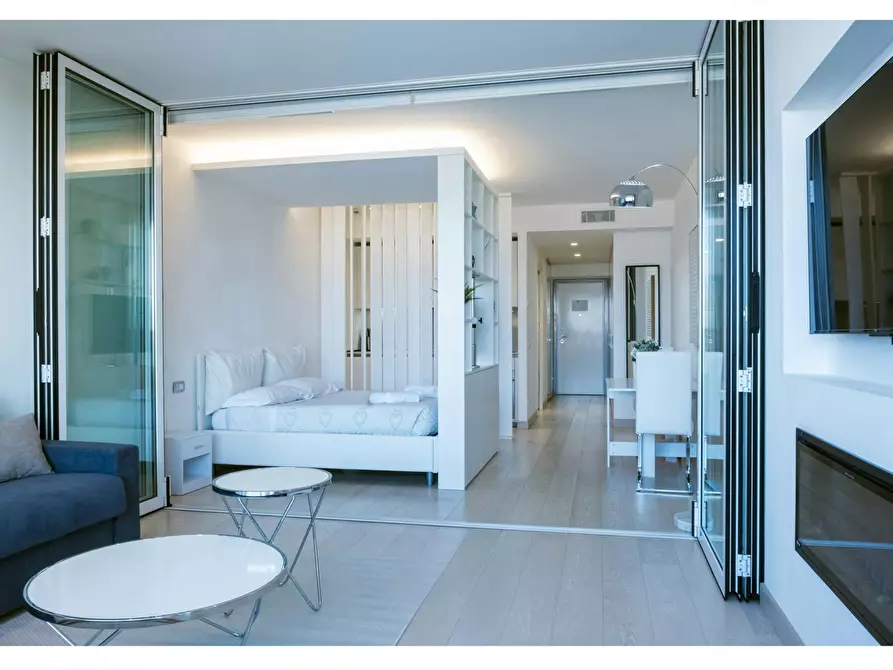 Immagine 3 di Appartamento in affitto  in Viale Giorgio Ribotta a Roma