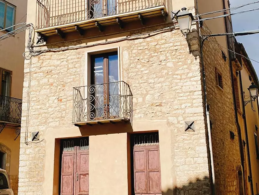 Immagine 1 di Casa indipendente in affitto  in Vico G. Garibaldi a Campolieto