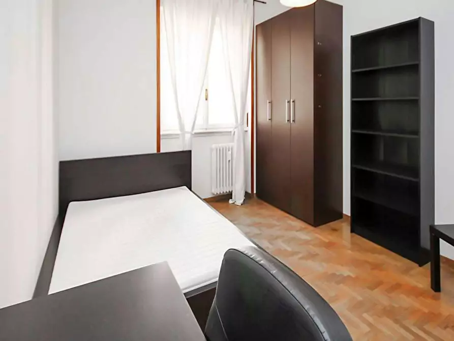 Immagine 3 di Camera in affitto  in Viale Campania a Milano