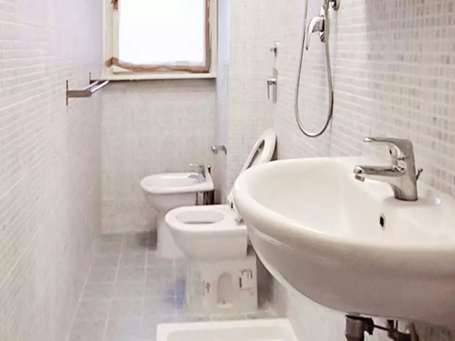 Immagine 7 di Camera in affitto  in Viale Campania a Milano