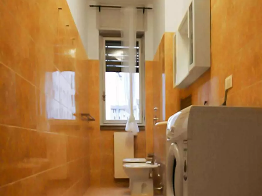 Immagine 6 di Camera in affitto  in Viale Campania a Milano