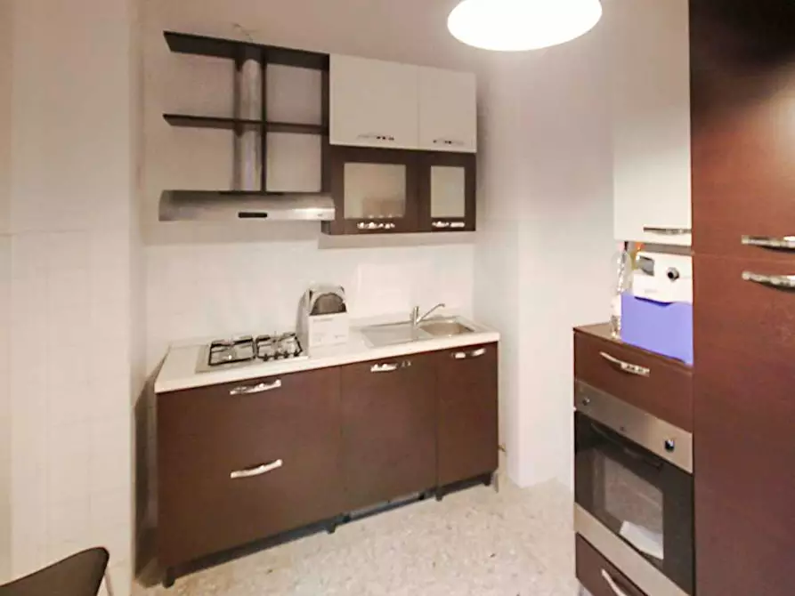 Immagine 10 di Camera in affitto  in Viale Campania a Milano