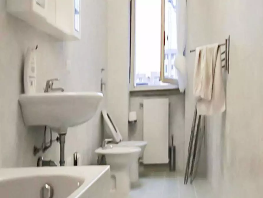 Immagine 8 di Camera in affitto  in Viale Campania a Milano