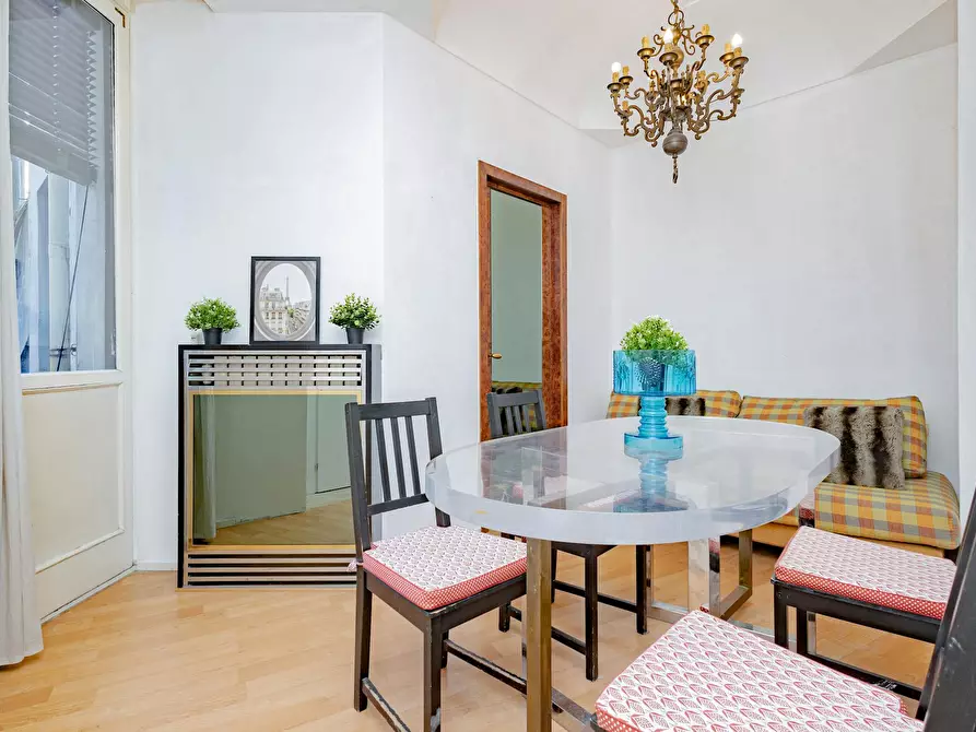 Immagine 9 di Camera in affitto  in Via Cesare Battisti a Milano