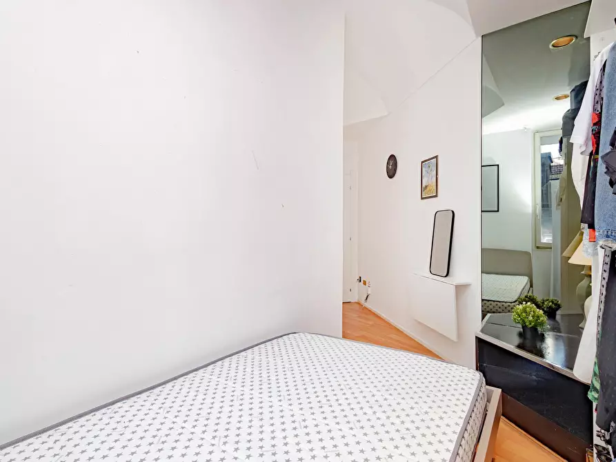 Immagine 3 di Camera in affitto  in Via Cesare Battisti a Milano