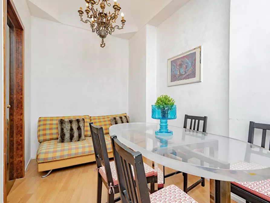 Immagine 8 di Camera in affitto  in Via Cesare Battisti a Milano