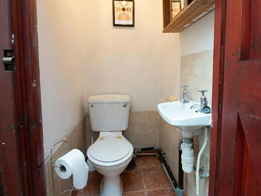 Immagine 2 di Camera in affitto  in Equitable Street a 