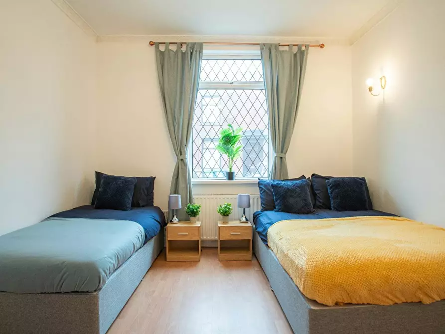 Immagine 10 di Camera in affitto  in Equitable Street a 