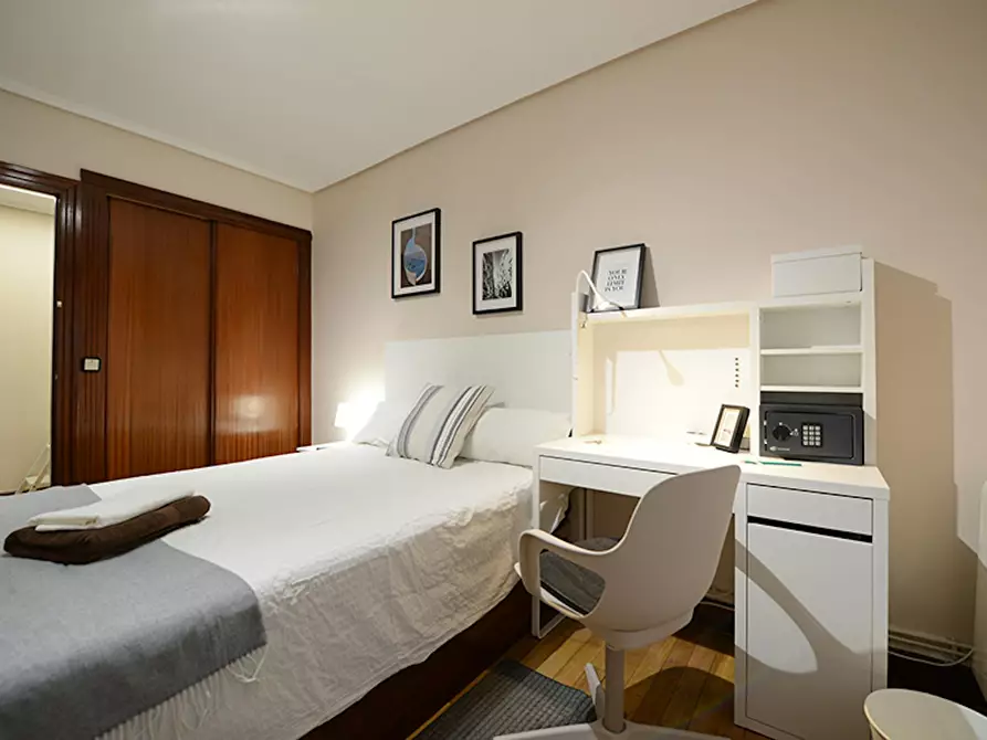 Immagine 7 di Camera in affitto  in Calle Monte Arno a Bilbao