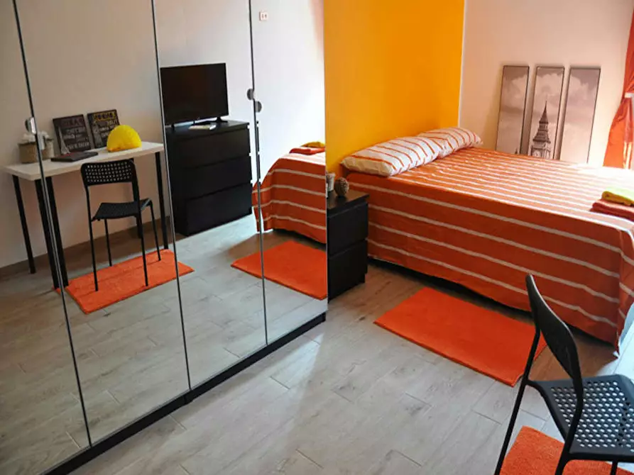 Immagine 4 di Camera in affitto  in Via Mauro Macchi a Milano