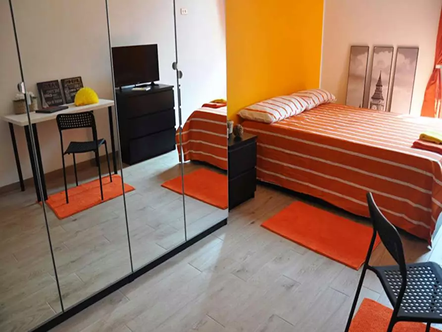 Immagine 5 di Camera in affitto  in Via Mauro Macchi a Milano