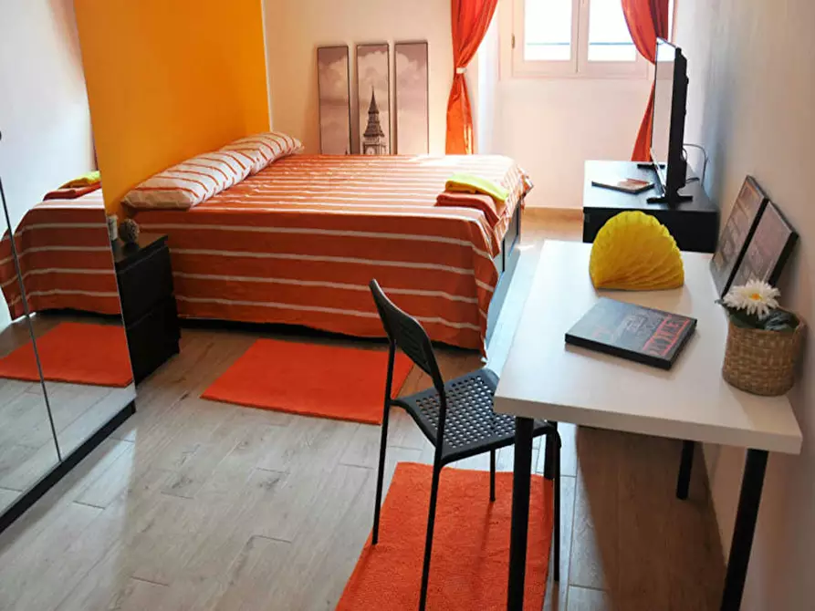 Immagine 2 di Camera in affitto  in Via Mauro Macchi a Milano