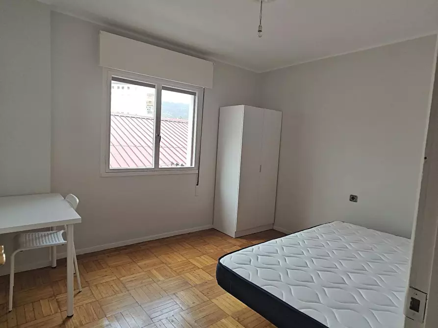 Immagine 2 di Camera in affitto  in Matilde García del Real a Oviedo