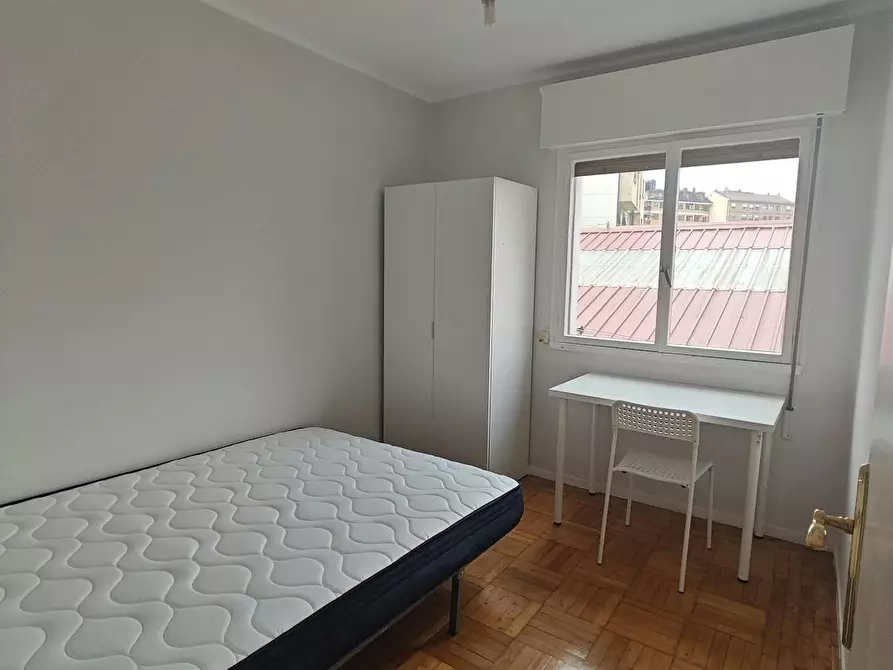 Immagine 2 di Camera in affitto  in Matilde García del Real a Oviedo