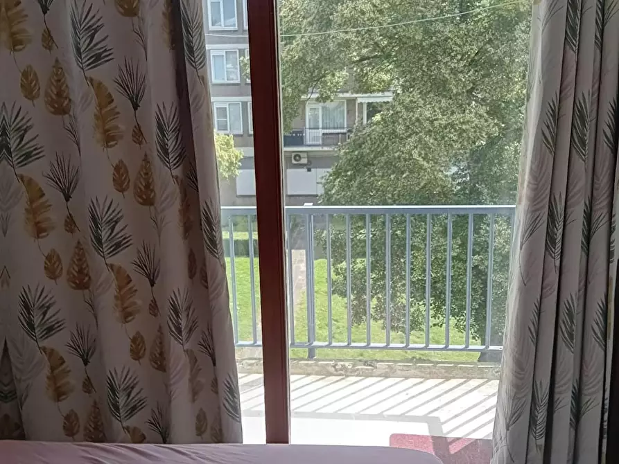 Immagine 1 di Camera in affitto  in Tholenstraat a Rotterdam