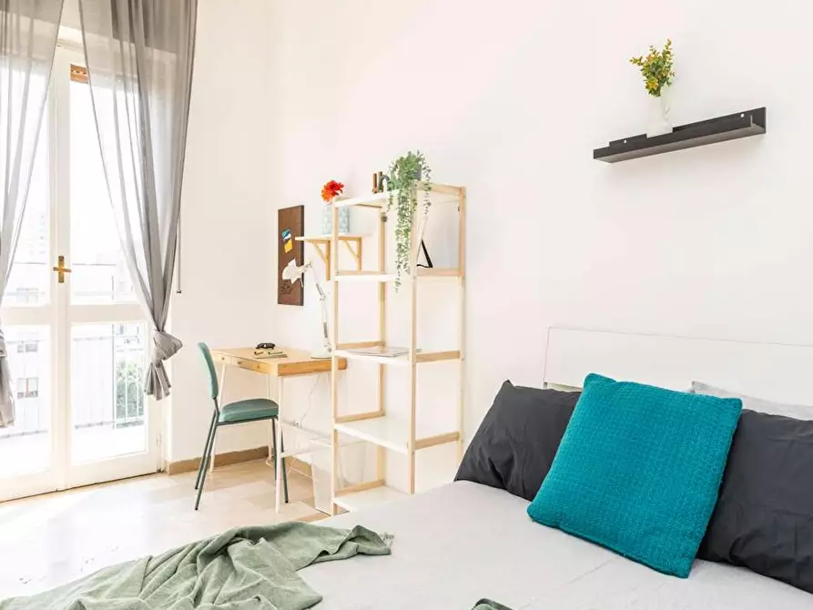 Immagine 6 di Camera in affitto  in Via Arcivescovo Romilli a Milano