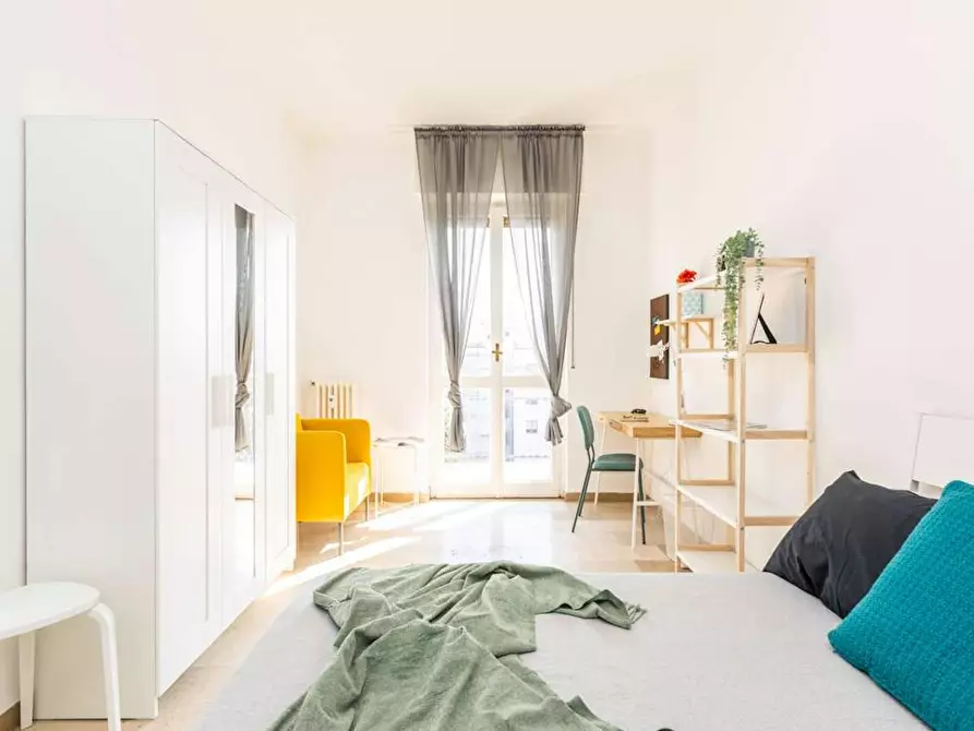 Immagine 1 di Camera in affitto  in Via Arcivescovo Romilli a Milano