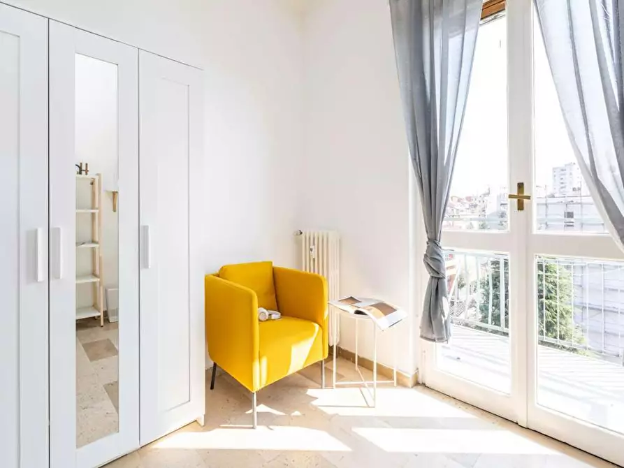 Immagine 9 di Camera in affitto  in Via Arcivescovo Romilli a Milano