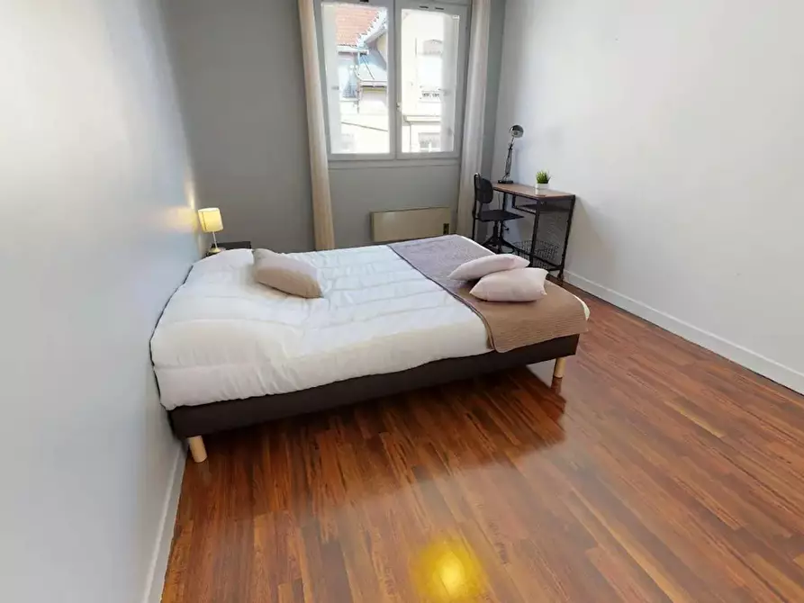Immagine 3 di Camera in affitto  in Rue Louis Braille a Villeurbanne