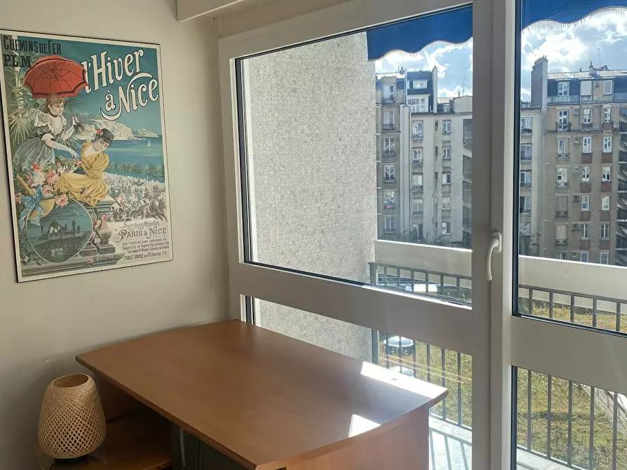 Immagine 7 di Appartamento in affitto  in Rue Vauvenargues a Paris 18