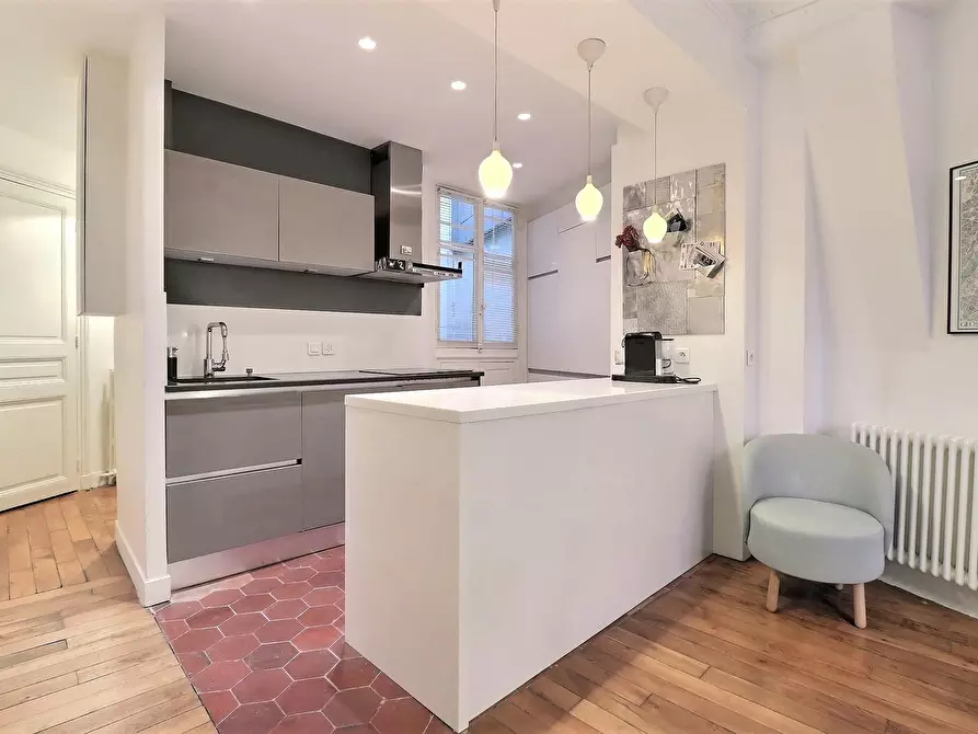 Immagine 7 di Appartamento in affitto  in Rue de Picardie a Paris 03