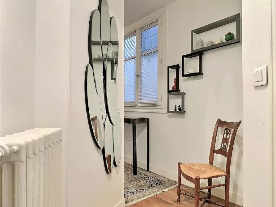 Immagine 2 di Appartamento in affitto  in Rue de Picardie a Paris 03