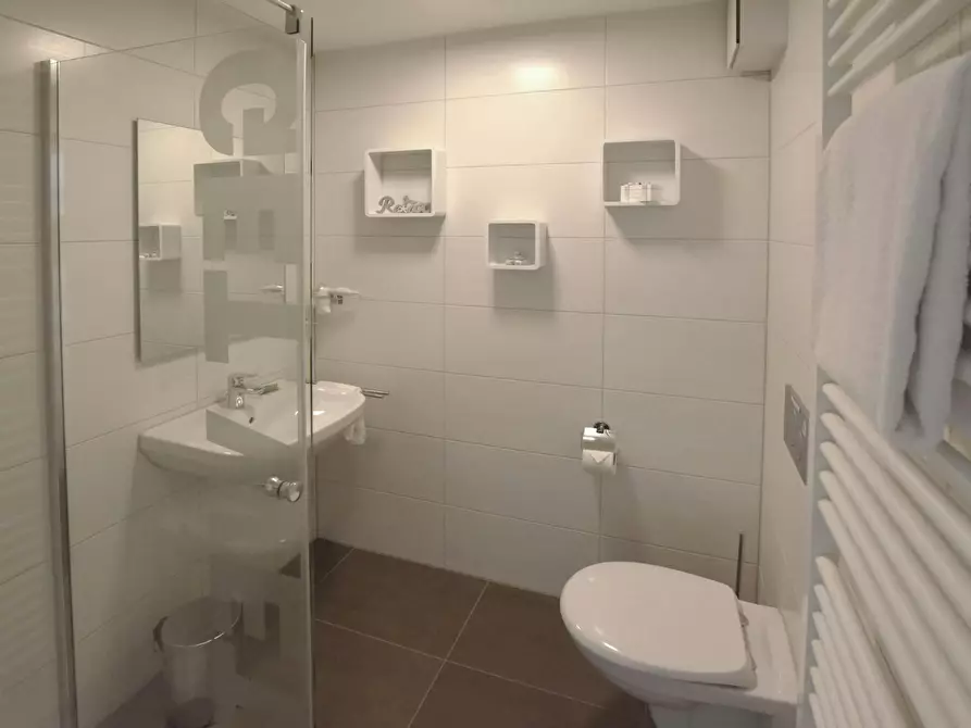 Immagine 10 di Appartamento in affitto  in Henschelstraße a München