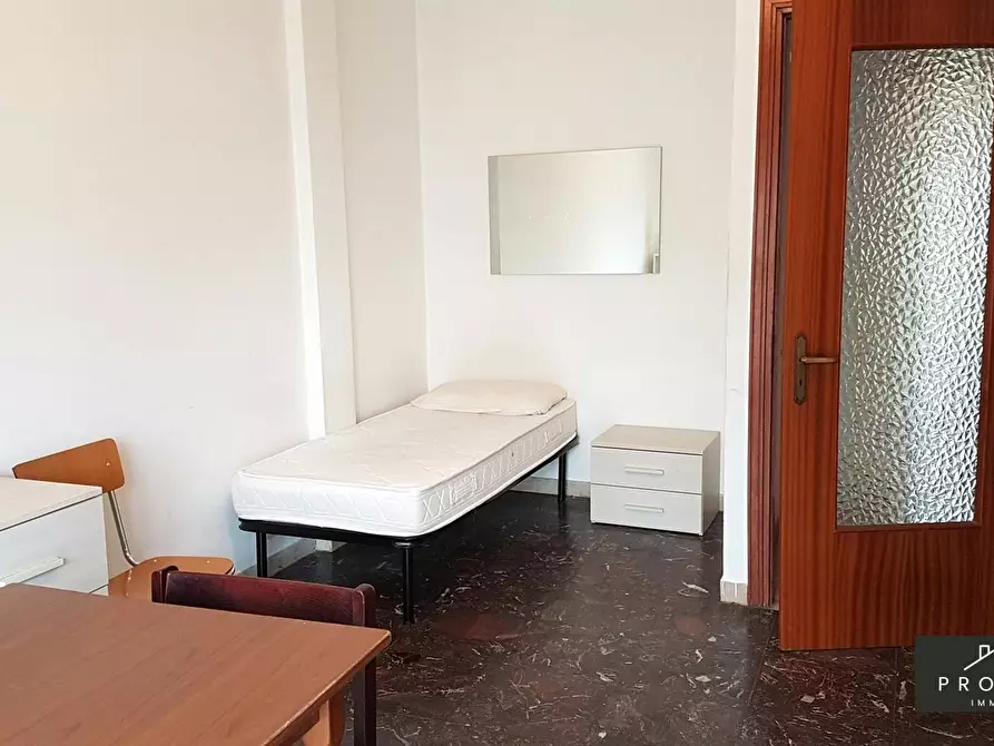 Immagine 2 di Camera in affitto  in Via Asiago a Torino