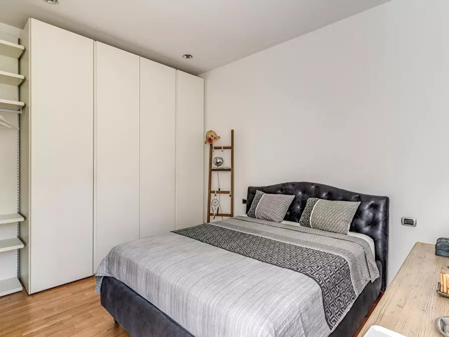 Immagine 9 di Appartamento in affitto  in Via Raffaele De Cesare a Roma