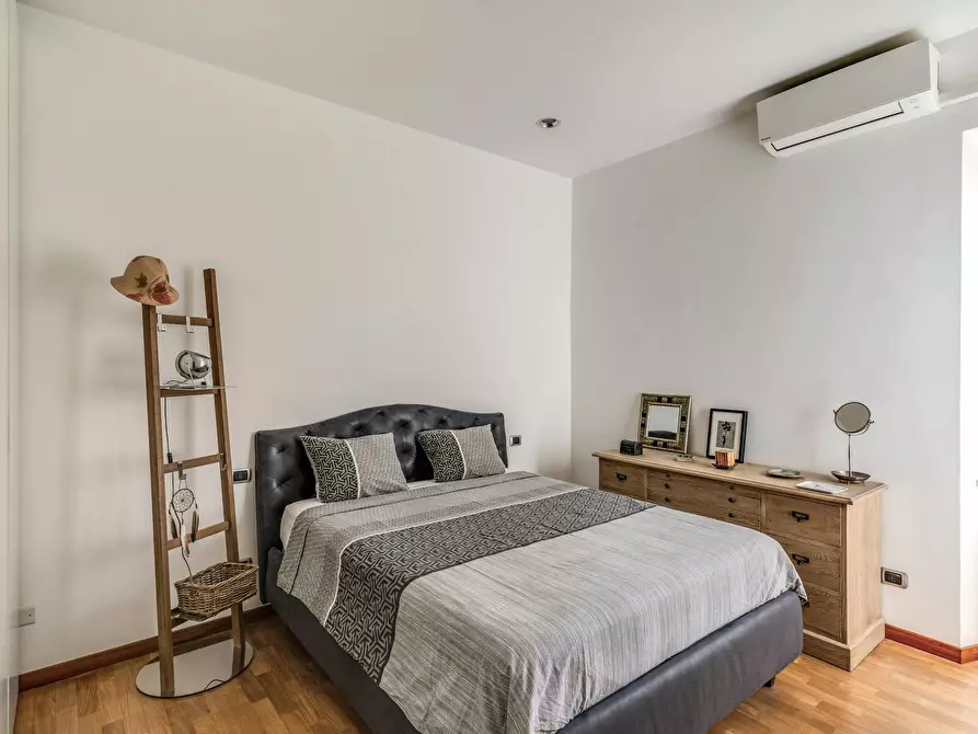 Immagine 4 di Appartamento in affitto  in Via Raffaele De Cesare a Roma