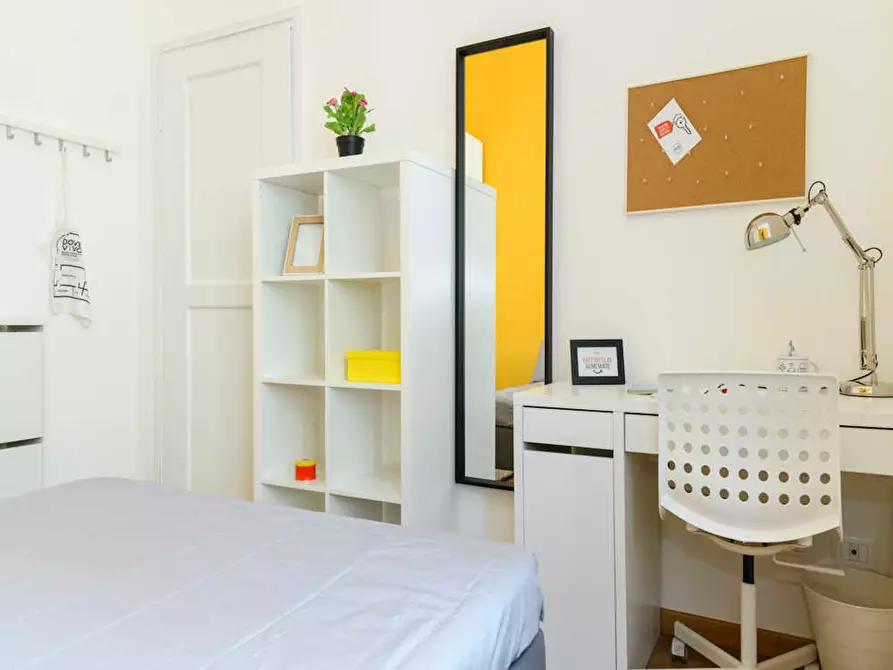 Immagine 2 di Camera in affitto  in Via Mauro Macchi a Milano