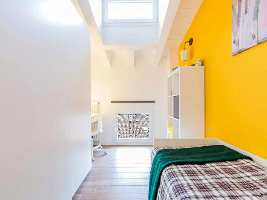 Immagine 2 di Camera in affitto  in Viale Alfredo Oriani a Bologna