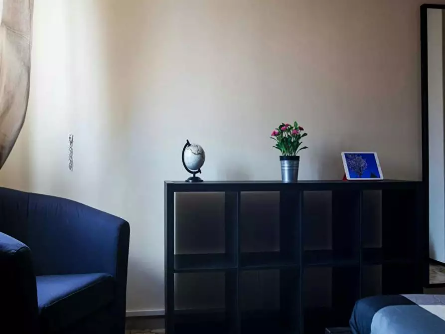 Immagine 4 di Camera in affitto  in Via Belmeloro a Bologna