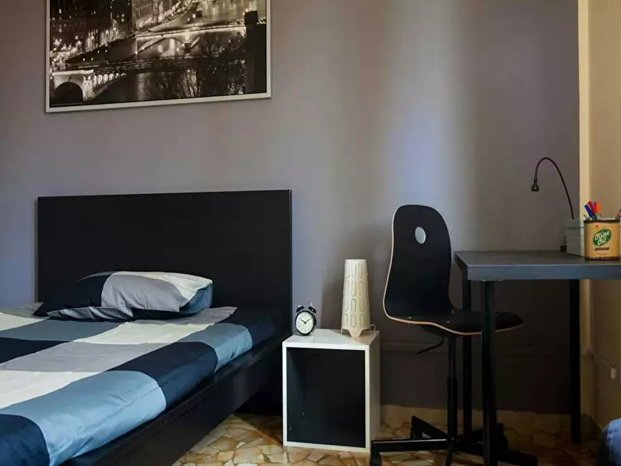 Immagine 5 di Camera in affitto  in Via Belmeloro a Bologna