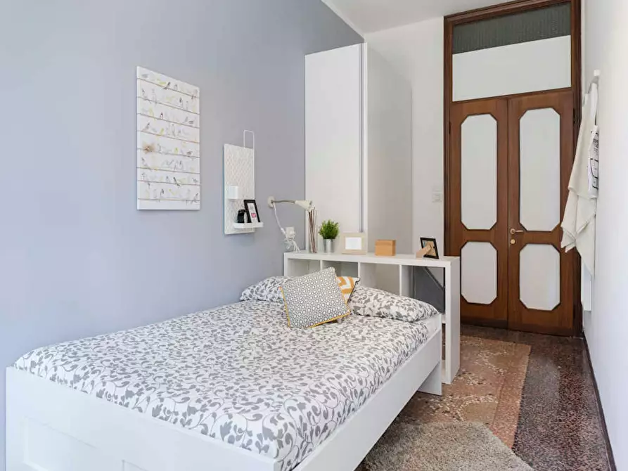 Immagine 2 di Camera in affitto  in Viale Giovanni Vicini a Bologna