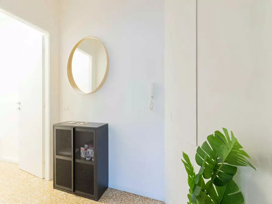 Immagine 8 di Camera in affitto  in Viale Carlo Espinasse a Milano