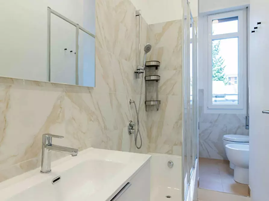 Immagine 6 di Camera in affitto  in Viale Carlo Espinasse a Milano