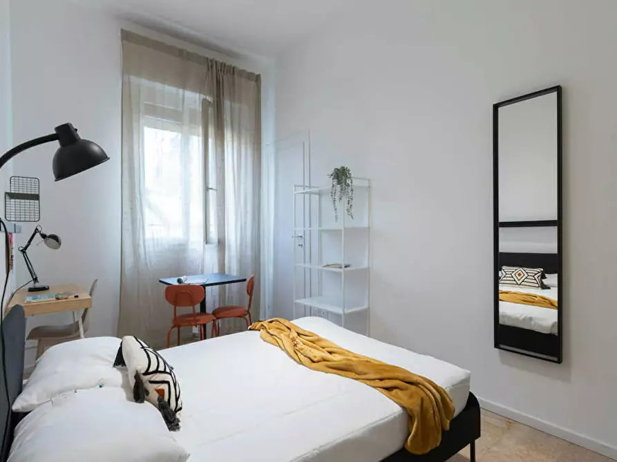 Immagine 2 di Camera in affitto  in Viale Carlo Espinasse a Milano