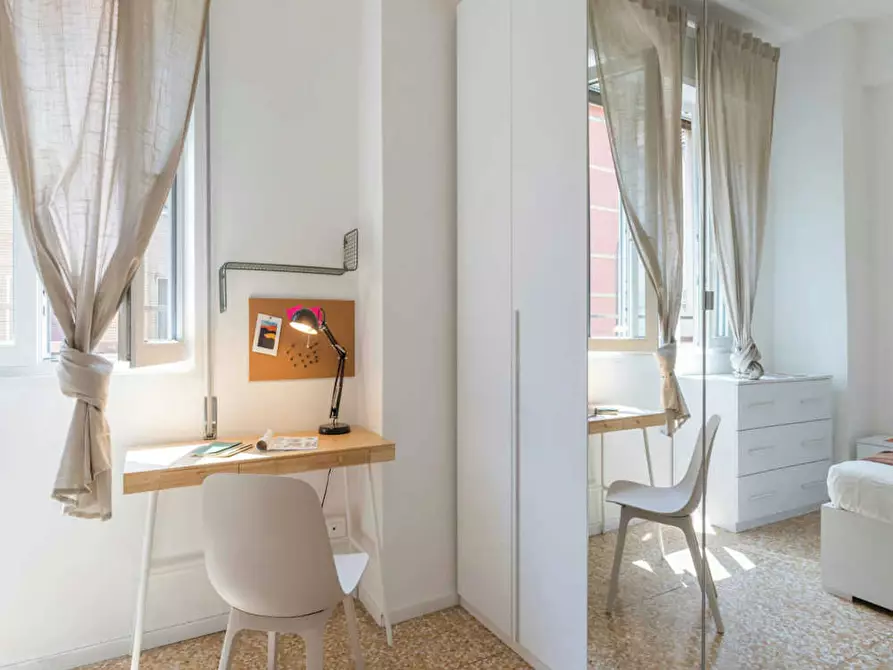 Immagine 4 di Camera in affitto  in Viale Carlo Espinasse a Milano