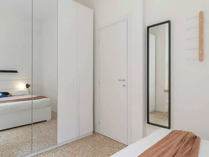 Immagine 5 di Camera in affitto  in Viale Carlo Espinasse a Milano