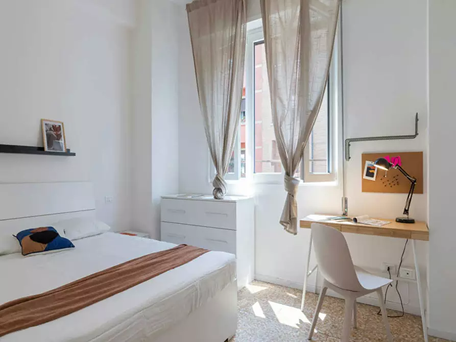 Immagine 3 di Camera in affitto  in Viale Carlo Espinasse a Milano