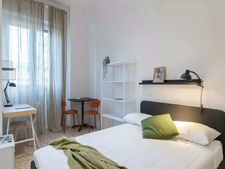 Immagine 1 di Camera in affitto  in Viale Carlo Espinasse a Milano