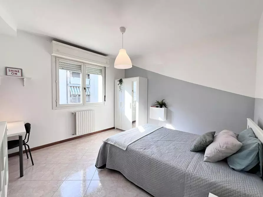 Immagine 2 di Camera in affitto  in Via Giovanni Segantini a Bologna