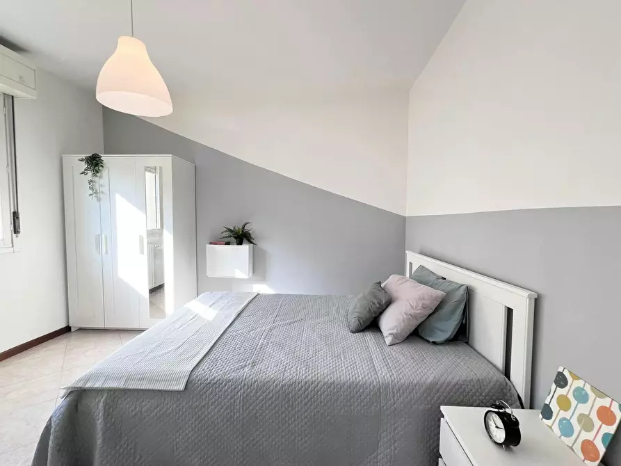 Immagine 4 di Camera in affitto  in Via Giovanni Segantini a Bologna