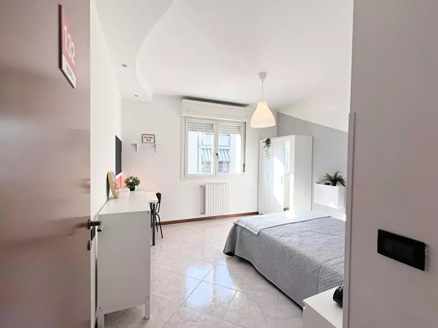 Immagine 10 di Camera in affitto  in Via Giovanni Segantini a Bologna