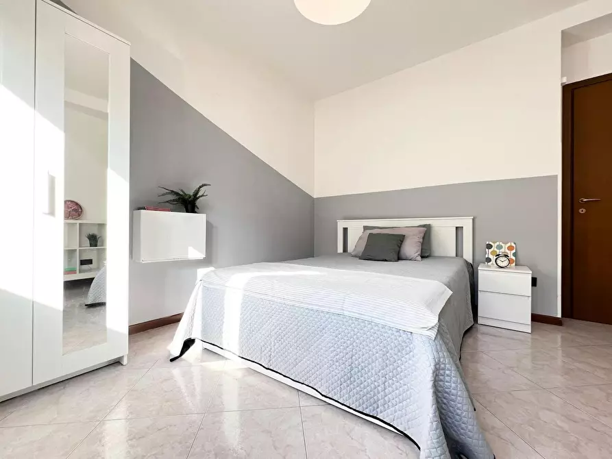 Immagine 1 di Camera in affitto  in Via Giovanni Segantini a Bologna