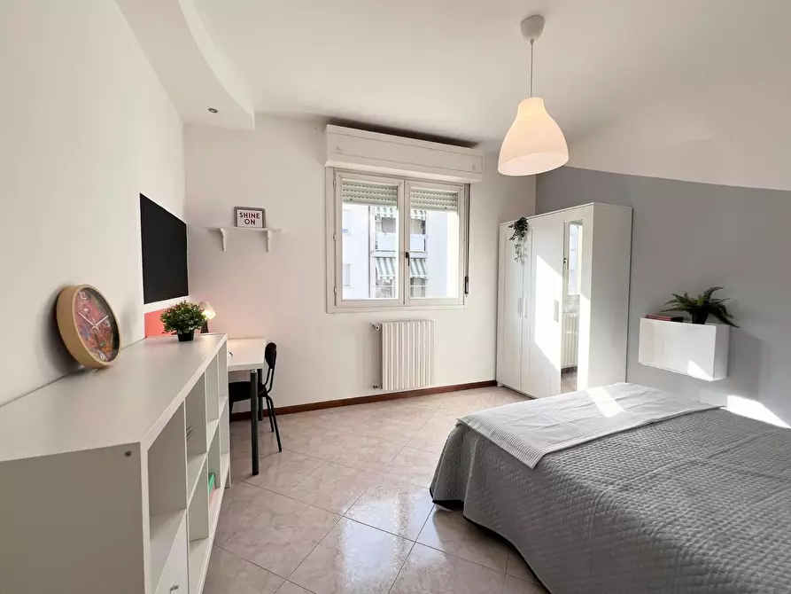 Immagine 5 di Camera in affitto  in Via Giovanni Segantini a Bologna