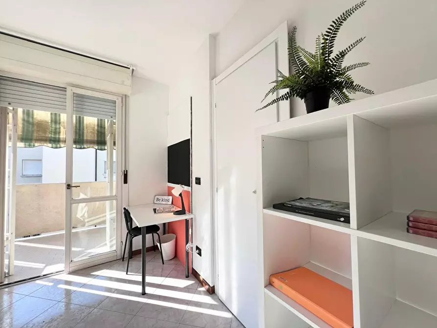 Immagine 9 di Camera in affitto  in Via Giovanni Segantini a Bologna