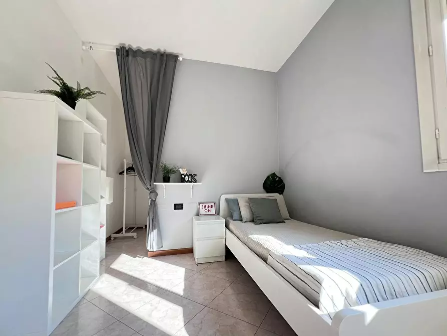 Immagine 3 di Camera in affitto  in Via Giovanni Segantini a Bologna